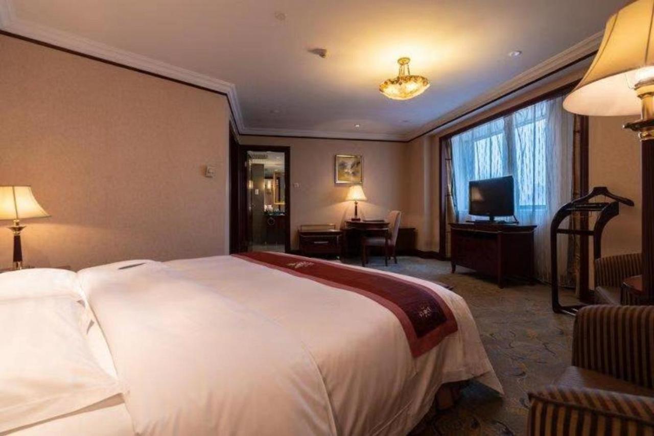 Golden Ocean Hotel Tianjin Buitenkant foto